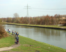 Fruehling-Kanal-2.jpg